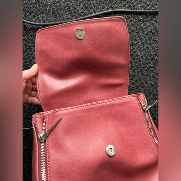 Matt & Nat Fabimini dark rose Vegan Leather Backpack - Picture 7 of 10